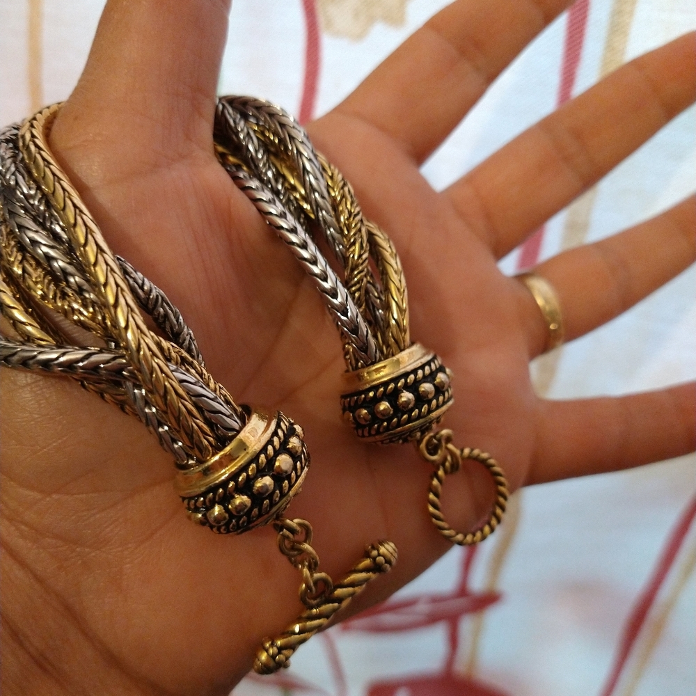 Bracelet